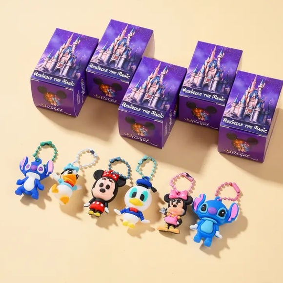 Disney Blindbox Character Keychains NIB - Picture 1 of 5
